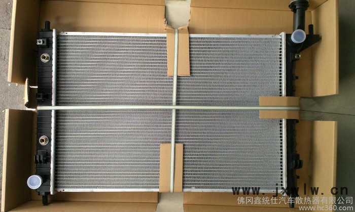 供應(yīng)統(tǒng)仕品牌別克昂科雷汽車水箱批發(fā)/冷凝器批發(fā)