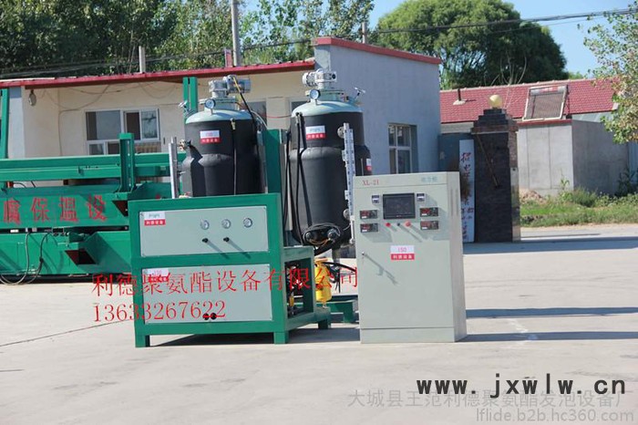 聚氨酯石墨發(fā)泡機(jī) 聚氨酯復(fù)合板材生產(chǎn)線廠家