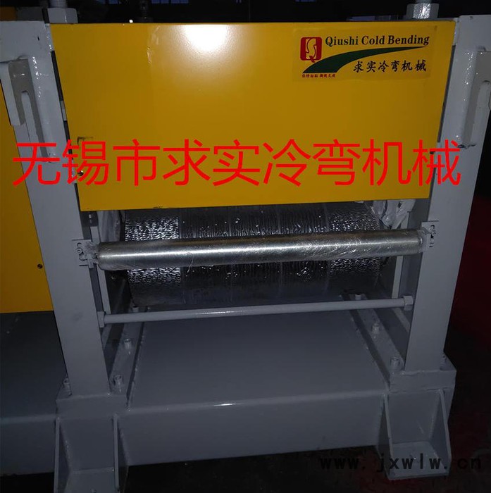 供應(yīng)金屬壓花機(jī)聯(lián)系電話150-6188-5618金屬壓花機(jī)冷彎型鋼設(shè)備復(fù)合保溫裝飾板設(shè)備