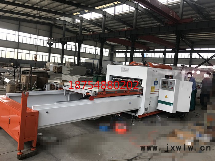 泰安展鴻岳龍牌全自動TM2480-D2負(fù)壓覆膜機(jī)