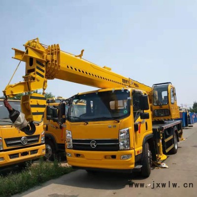 東風(fēng)華神12噸汽車吊發(fā)動機(jī)型號 高配置12噸汽車吊濟(jì)寧吊車生產(chǎn)廠家