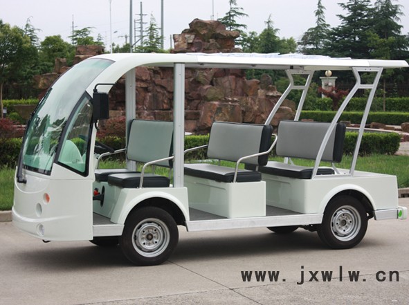 烏魯木齊觀光車廠家，東怡燃油觀光車14座全國招商，中置后驅(qū)發(fā)動機燃油觀光車機，動力提升20%，東怡燃油車14座、11座