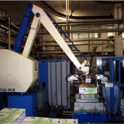 廠家代理富士EC-101全自動碼垛搬運工業(yè)機器人  低價供應(yīng) 品牌工業(yè)機器人    質(zhì)量好無人搬運機器人