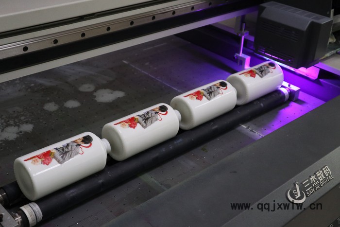 SJ-UV2513/三杰數(shù)碼 3D酒瓶浮雕UV打印機(jī)8D個(gè)性結(jié)婚酒盒數(shù)碼UV平板噴繪機(jī)保溫杯印花機(jī)玻璃杯平面浮雕UV打印