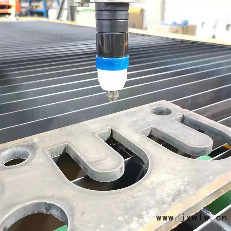 火焰切割機(jī)湖南益工空氣等離子數(shù)控切割機(jī)